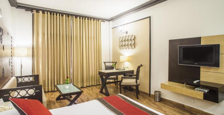 Hotel Maharaja Regency Ludhiana Bagian luar foto