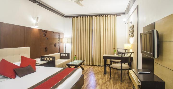 Hotel Maharaja Regency Ludhiana Bagian luar foto