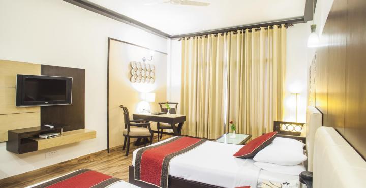 Hotel Maharaja Regency Ludhiana Bagian luar foto