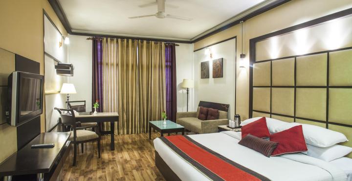 Hotel Maharaja Regency Ludhiana Bagian luar foto