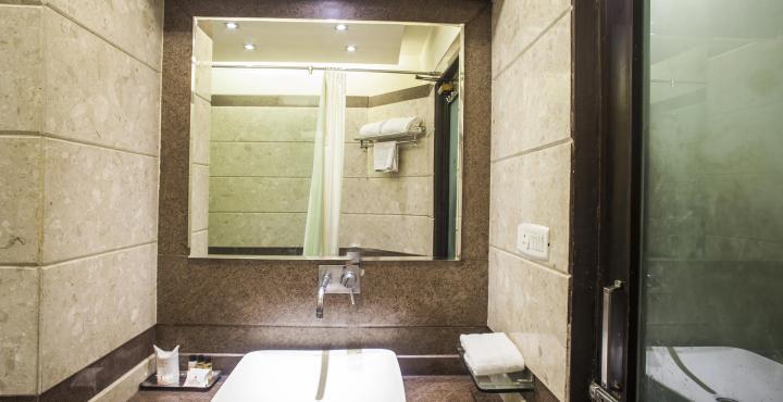 Hotel Maharaja Regency Ludhiana Bagian luar foto