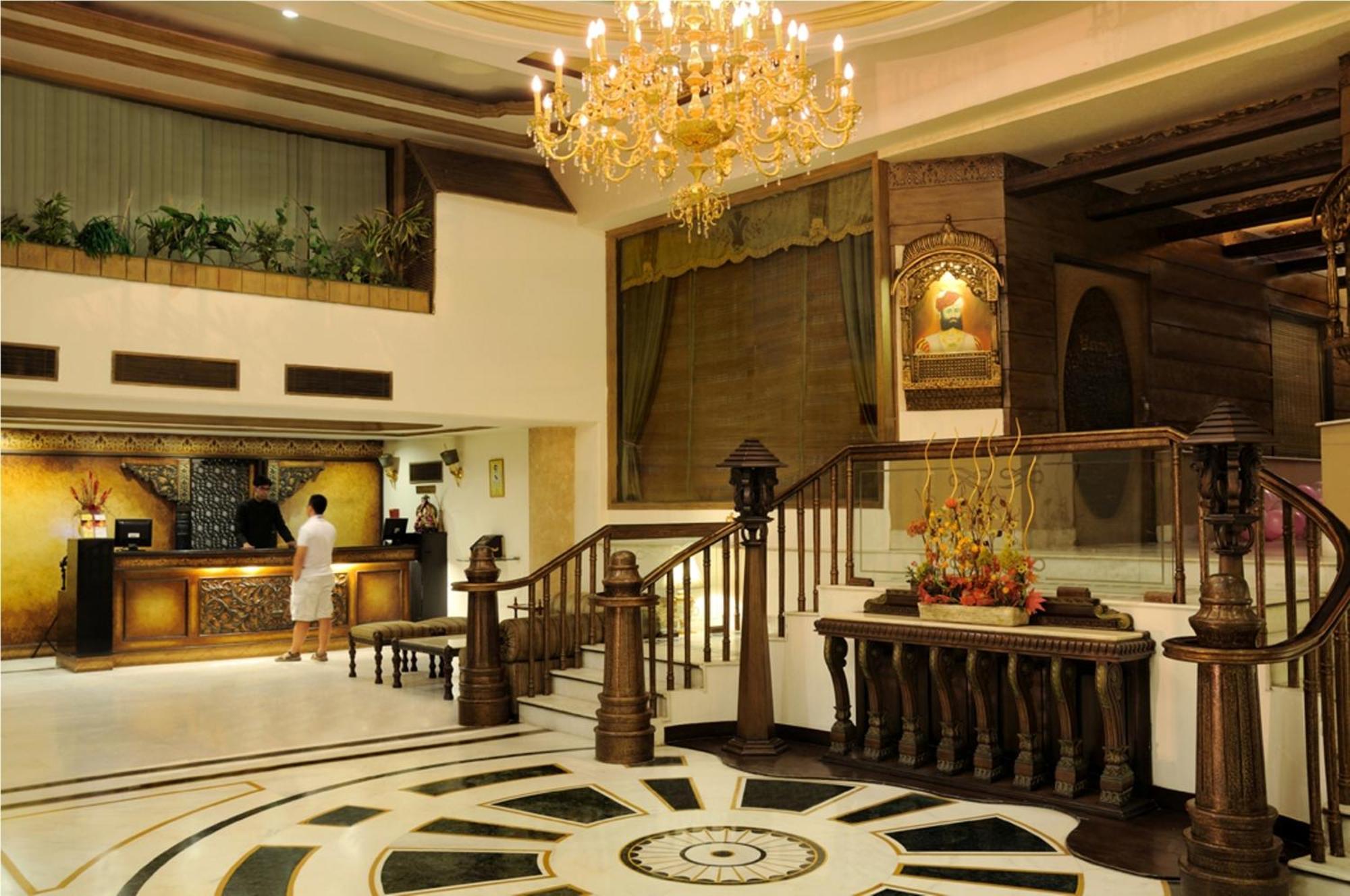 Hotel Maharaja Regency Ludhiana Bagian luar foto