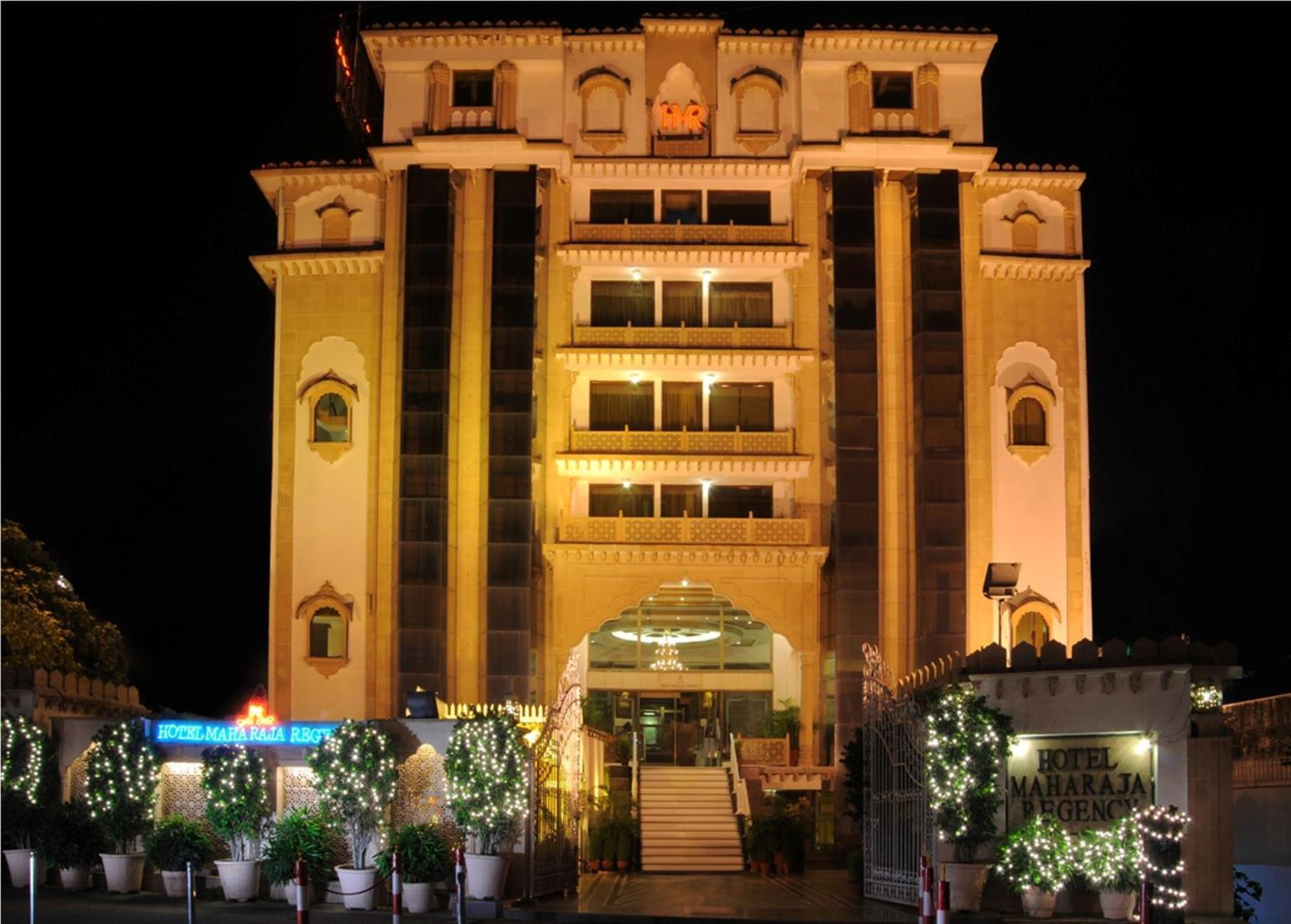 Hotel Maharaja Regency Ludhiana Bagian luar foto