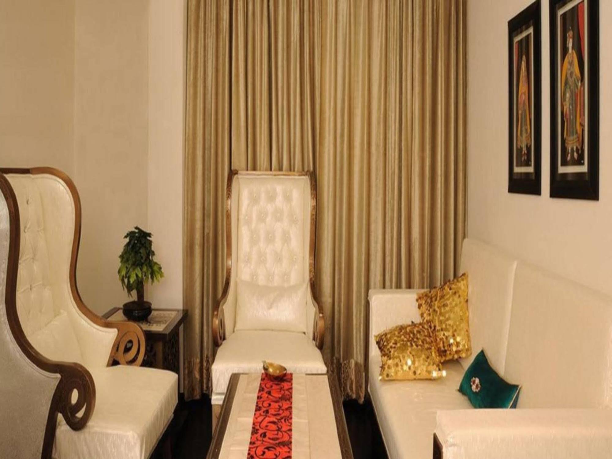 Hotel Maharaja Regency Ludhiana Bagian luar foto